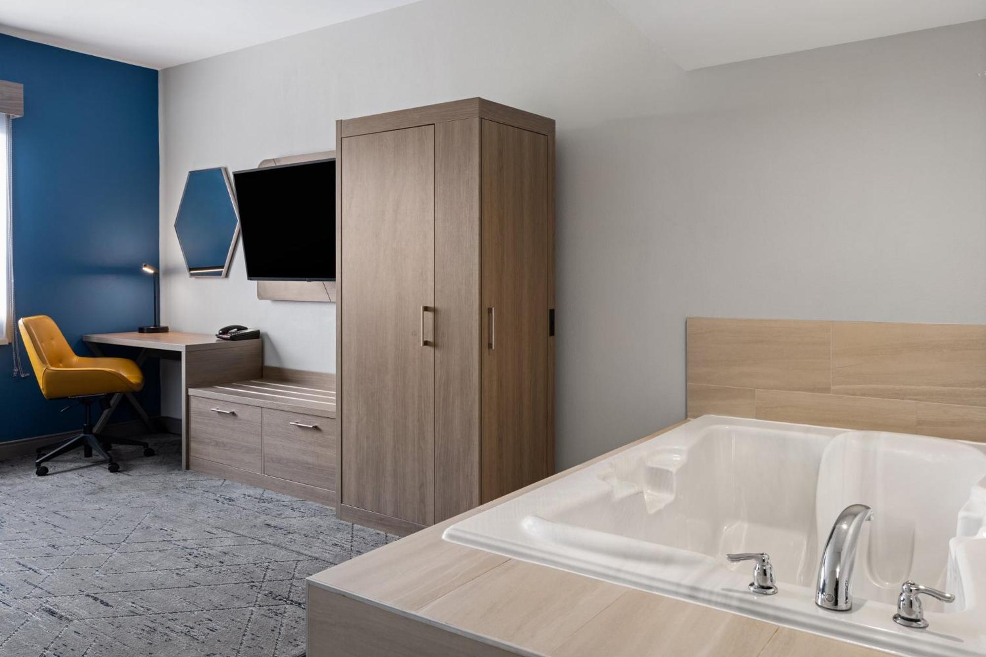 Holiday Inn Express Toledo North By Ihg Exteriér fotografie